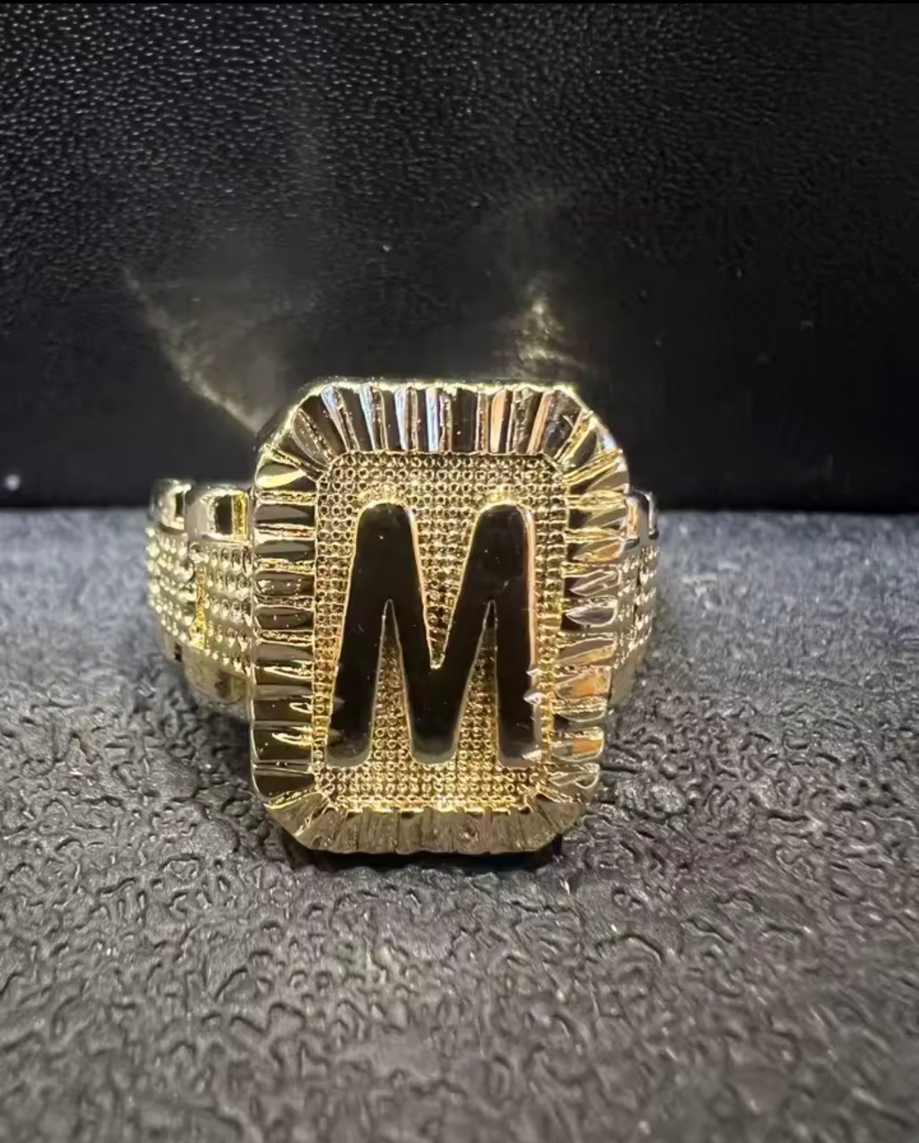 Aura Letter Ring