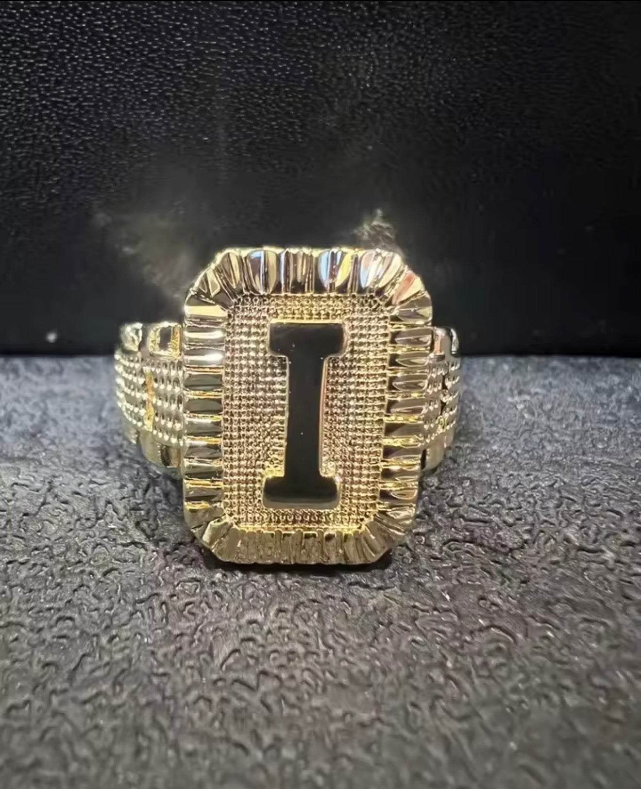 Aura Letter Ring