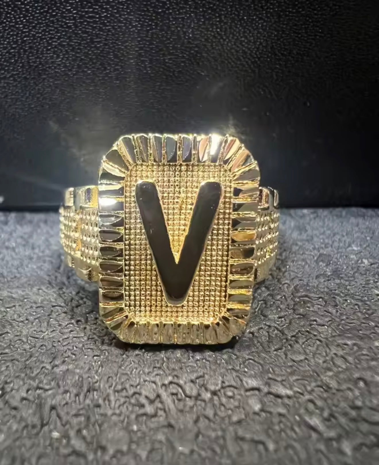 Aura Letter Ring