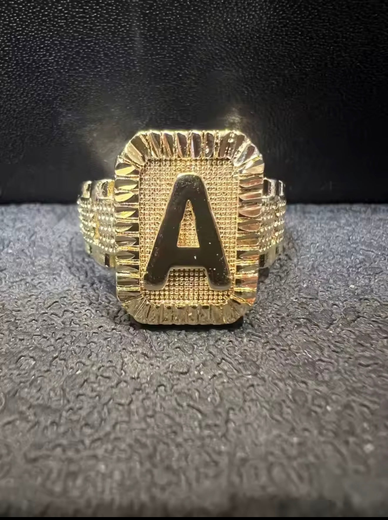 Aura Letter Ring