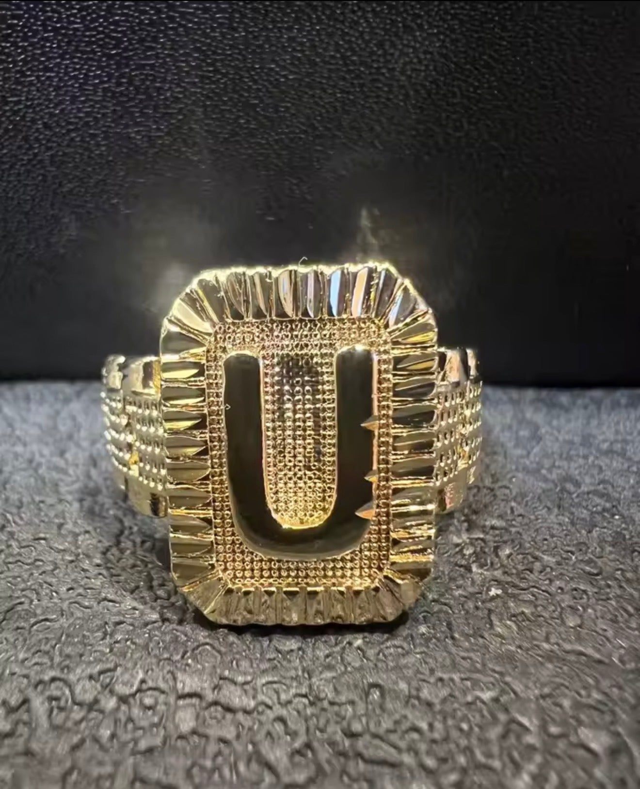 Aura Letter Ring