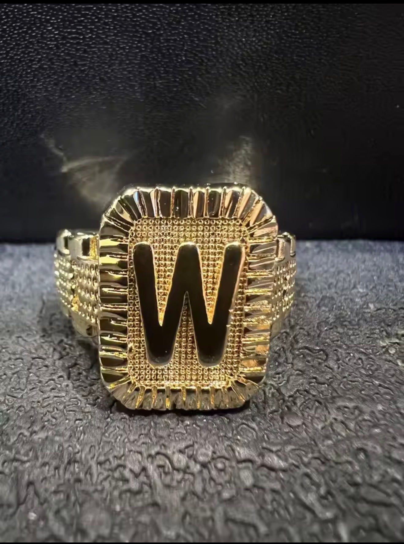 Aura Letter Ring